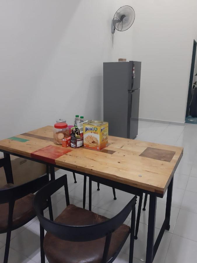 Rumah Armand Melaka 4Br Fully Aircond 외부 사진